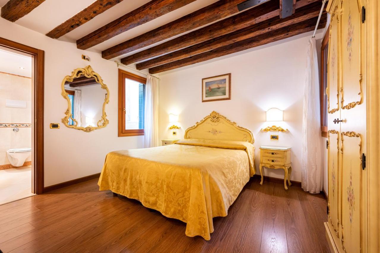 Ca' Pinelli * Venecia